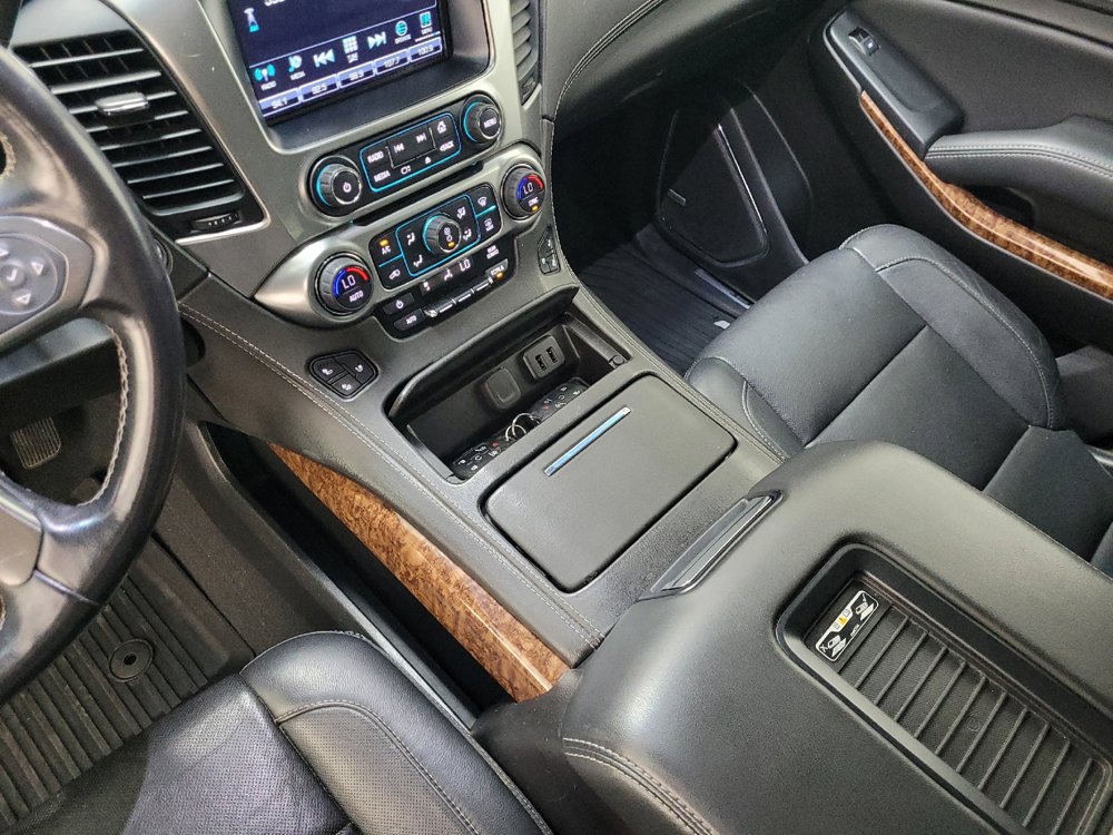 Used 2019 Chevrolet Suburban Premier AWD/4WD image 26