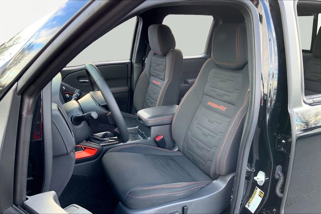 Used 2023 Nissan Frontier PRO-4X w/ Pro Convenience Package image 15