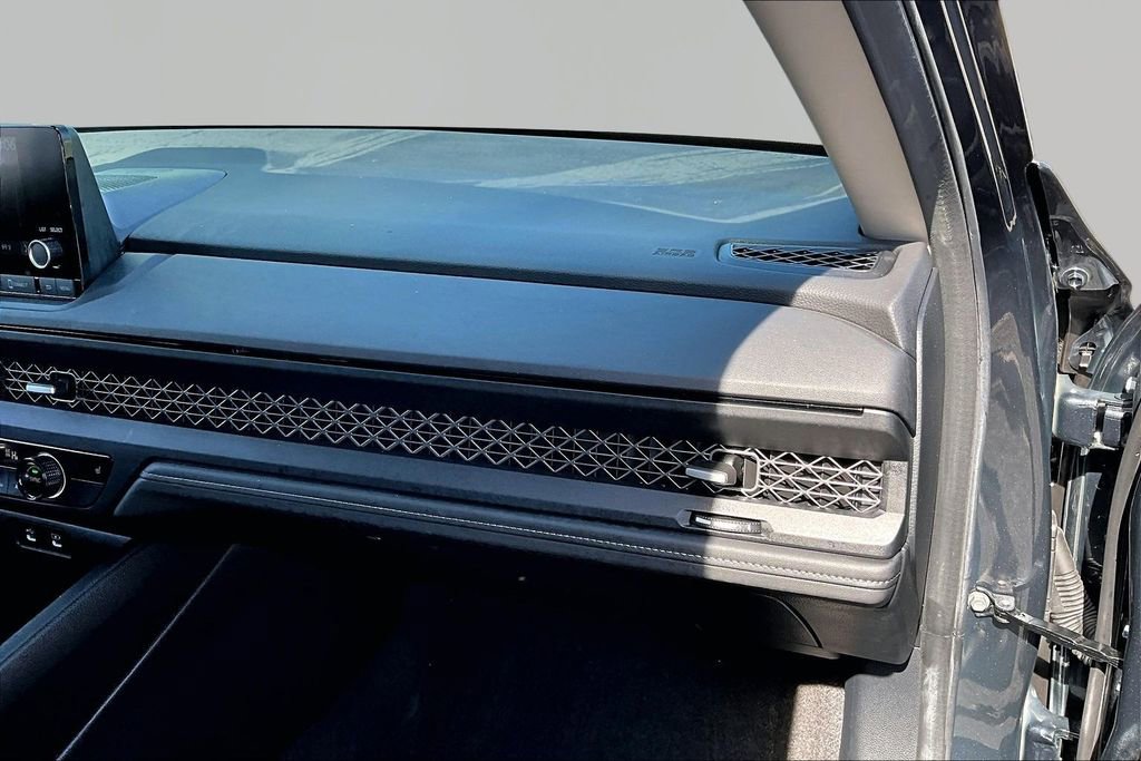 Used 2024 Honda Accord EX image 18