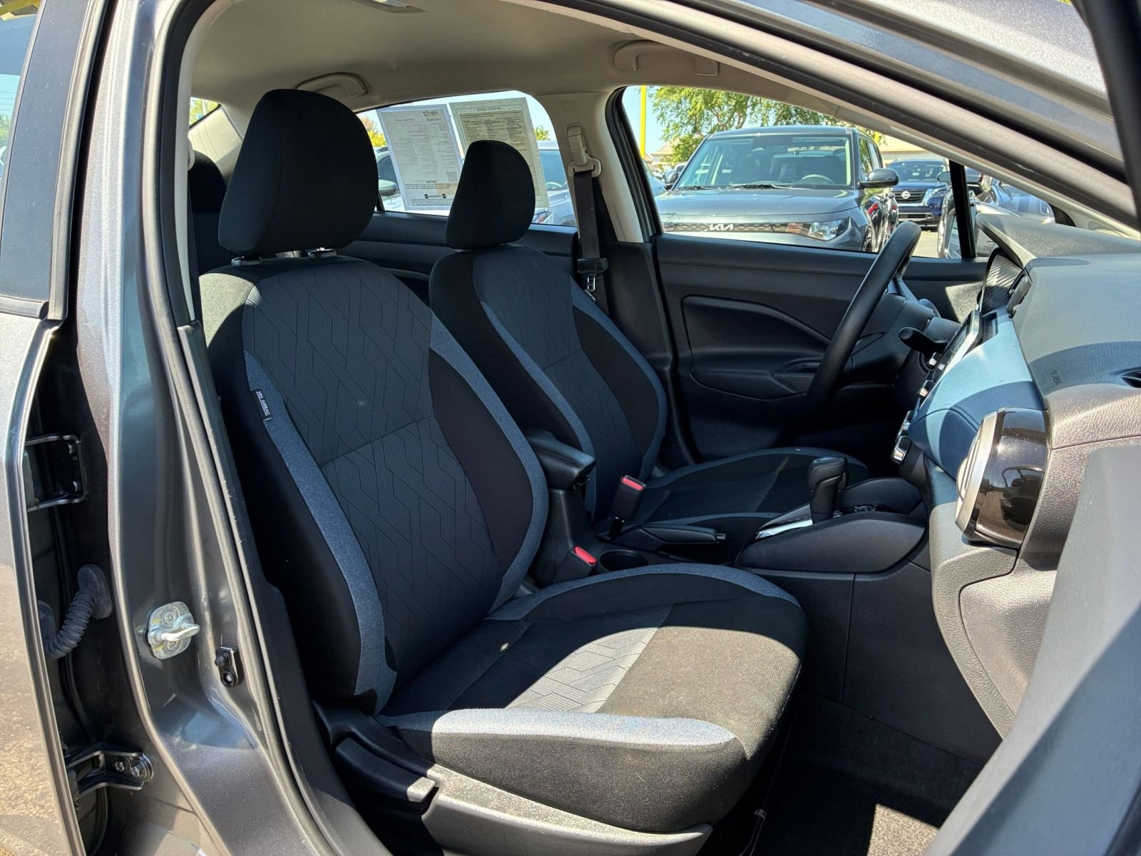 Used 2025 Nissan Versa SV FWD image 34