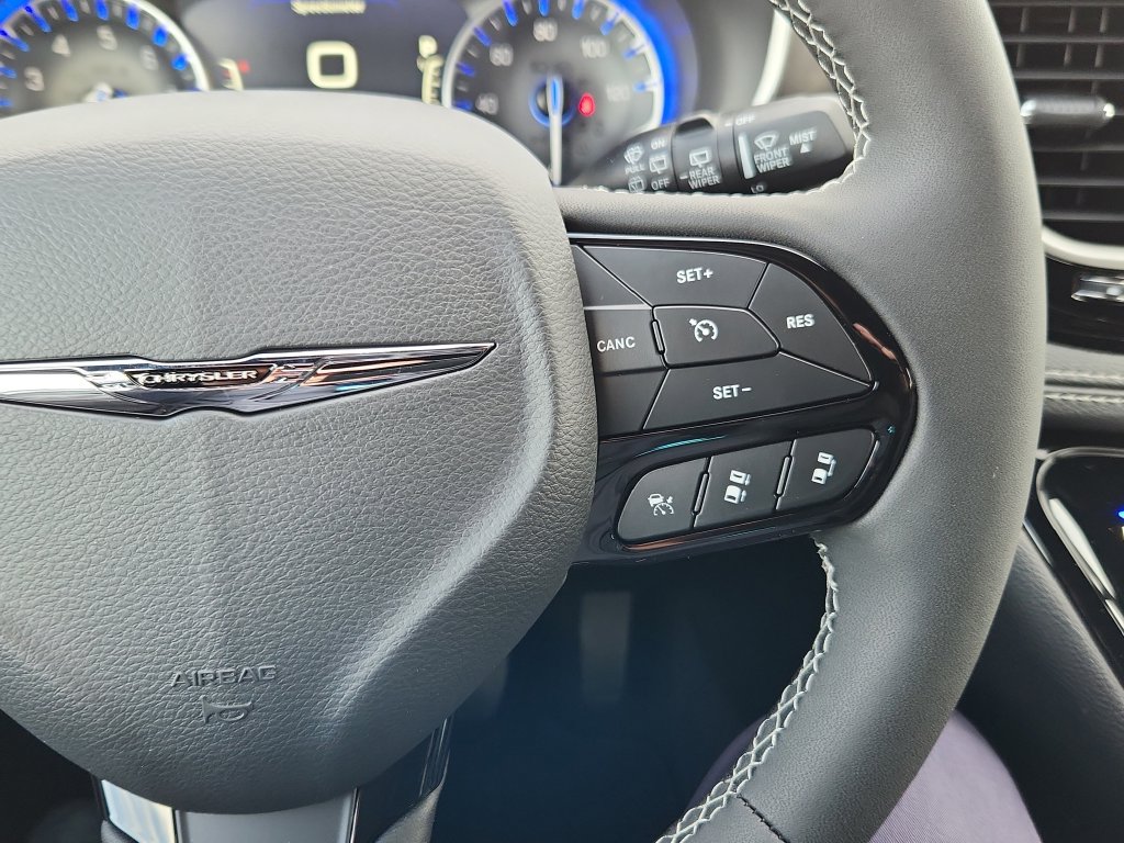 New 2026 Chrysler Pacifica Select w/ S Appearance Package AWD/4WD image 20