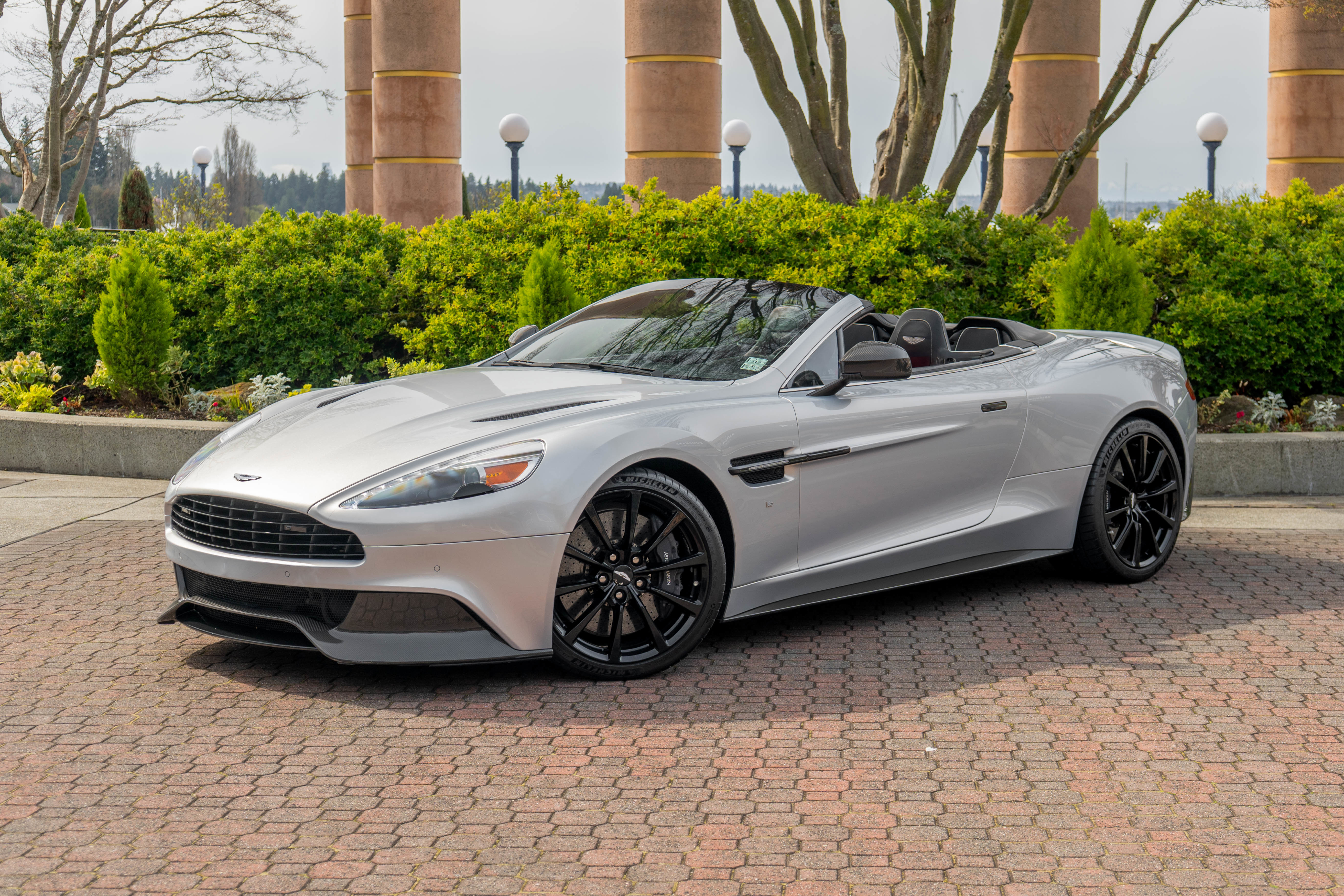 Used 2016 Aston Martin Vanquish Volante image 39
