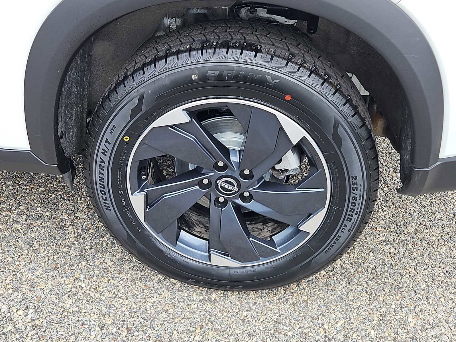 Used 2025 Nissan Rogue SV image 8