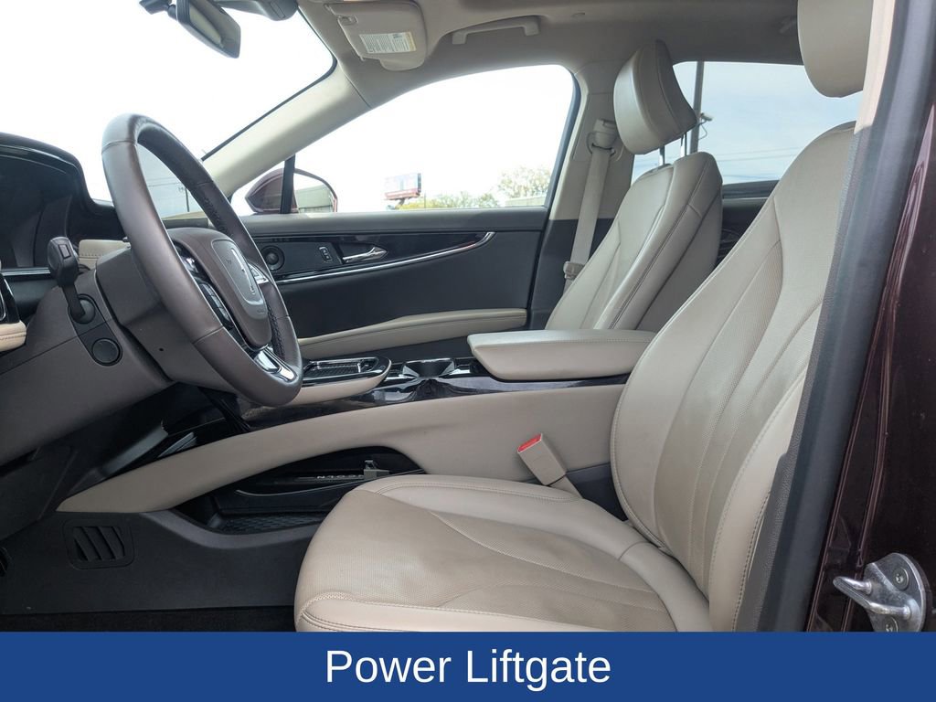 Used 2023 Lincoln Nautilus Reserve w/ Equipment Group 201A image 14