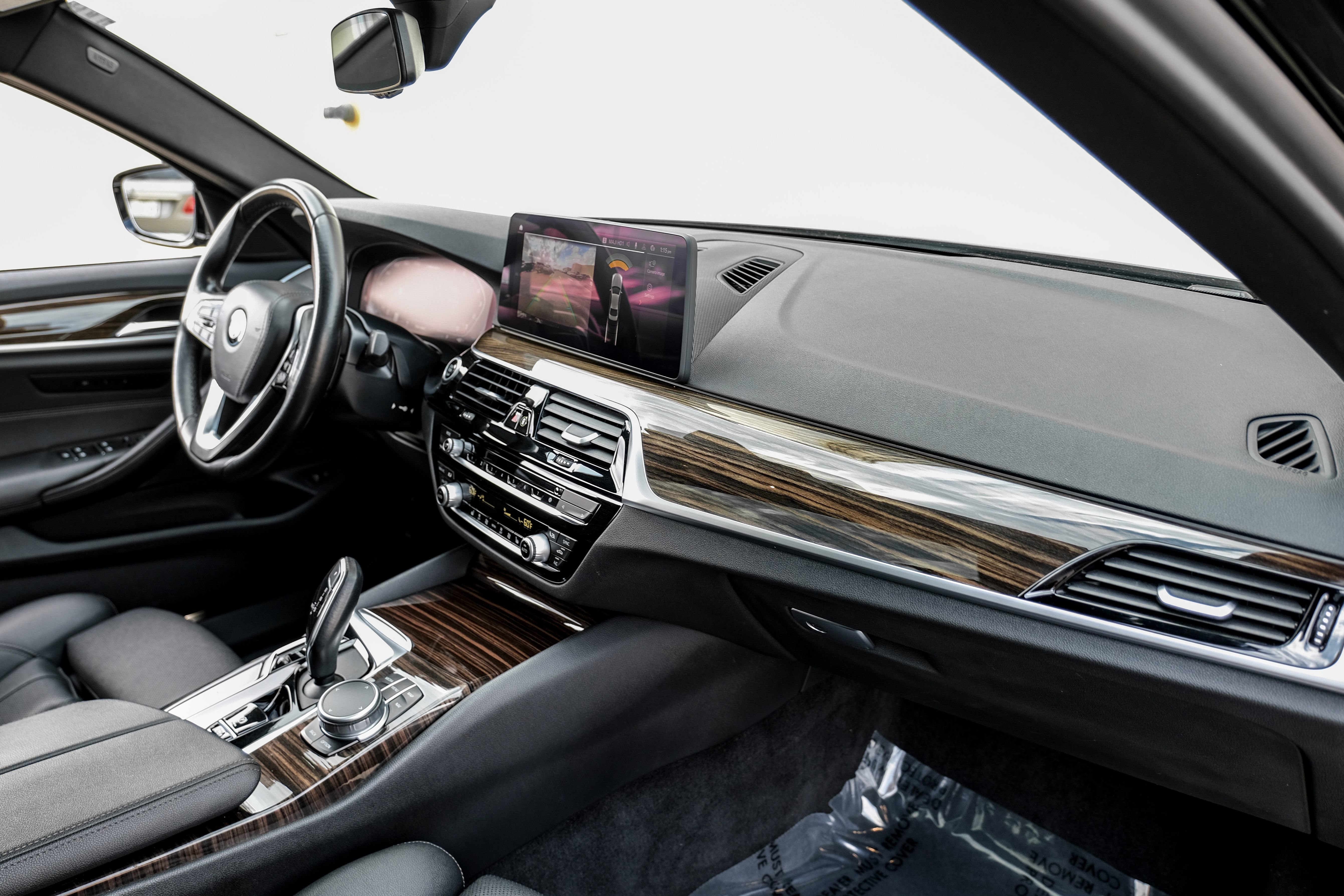 Used 2021 BMW 540i w/ Convenience Package image 12