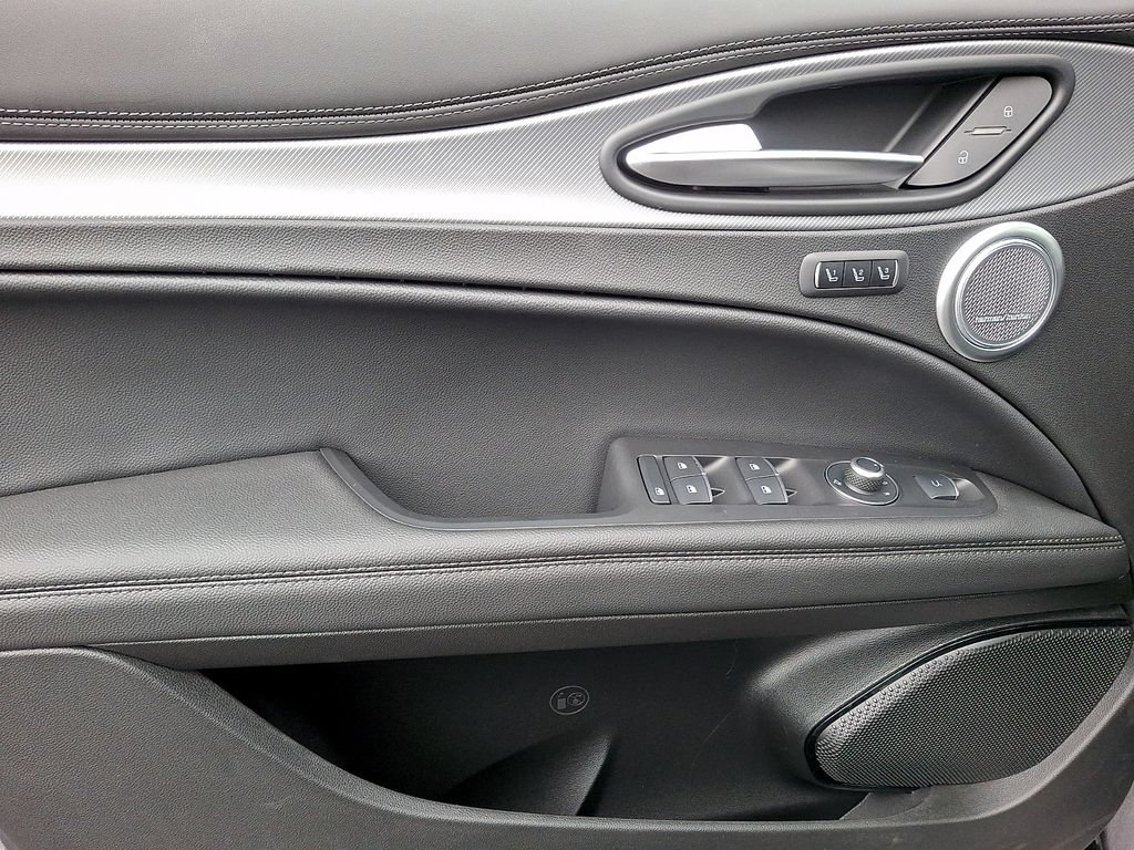 New 2026 Alfa Romeo Stelvio Sprint AWD/4WD image 7