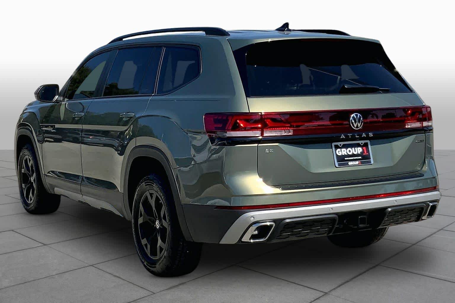 Used 2026 Volkswagen Atlas Peak Edition AWD/4WD image 12