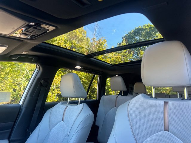 Used 2026 Toyota Grand Highlander AWD Hybrid image 32