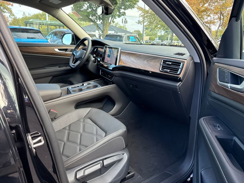 New 2026 Volkswagen Atlas SE image 15