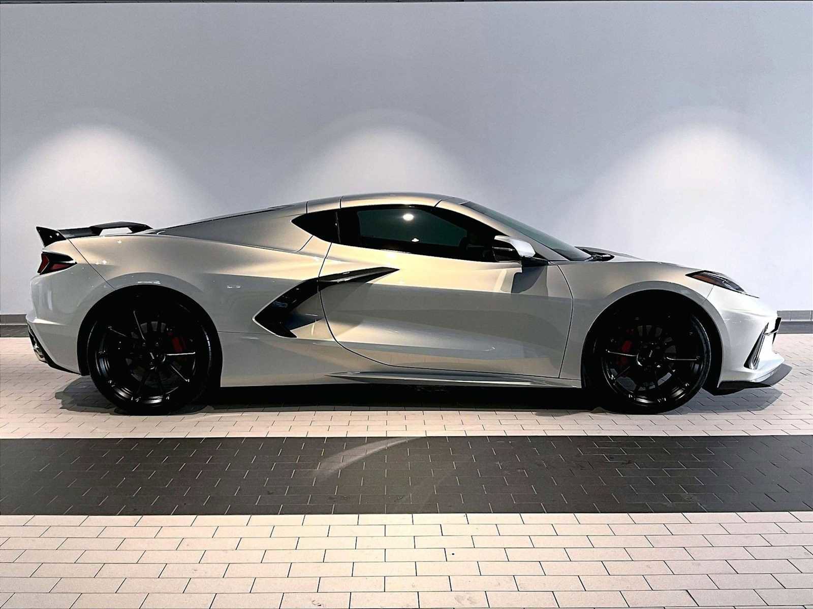 Used 2021 Chevrolet Corvette Stingray Coupe w/ 1LT image 11