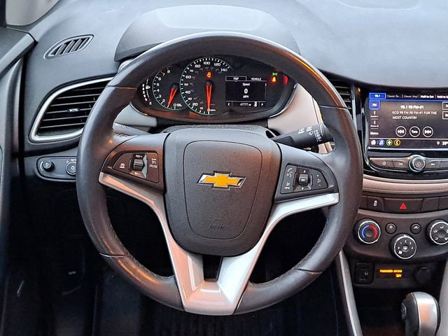 Used 2020 Chevrolet Trax LT w/ Sun & Sound Package image 25