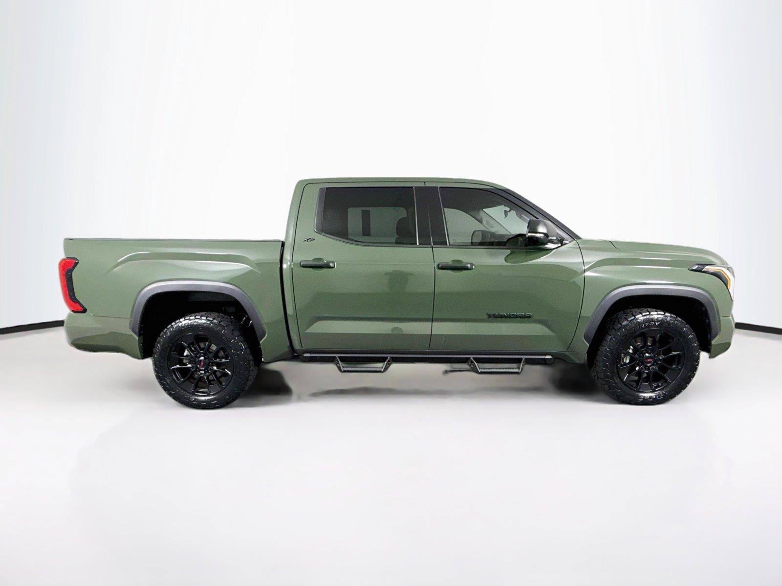 Used 2023 Toyota Tundra SR5 w/ SR5 Convenience Package AWD/4WD image 10