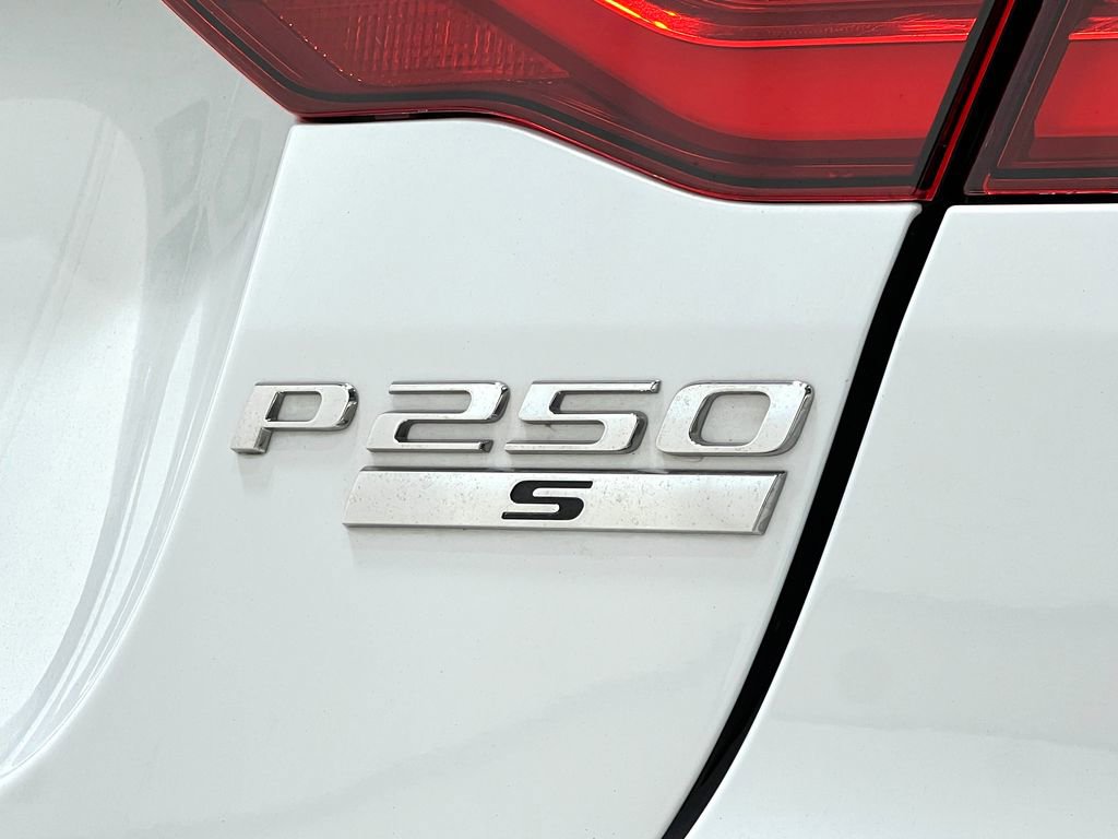 Used 2020 Jaguar XE S RWD image 39