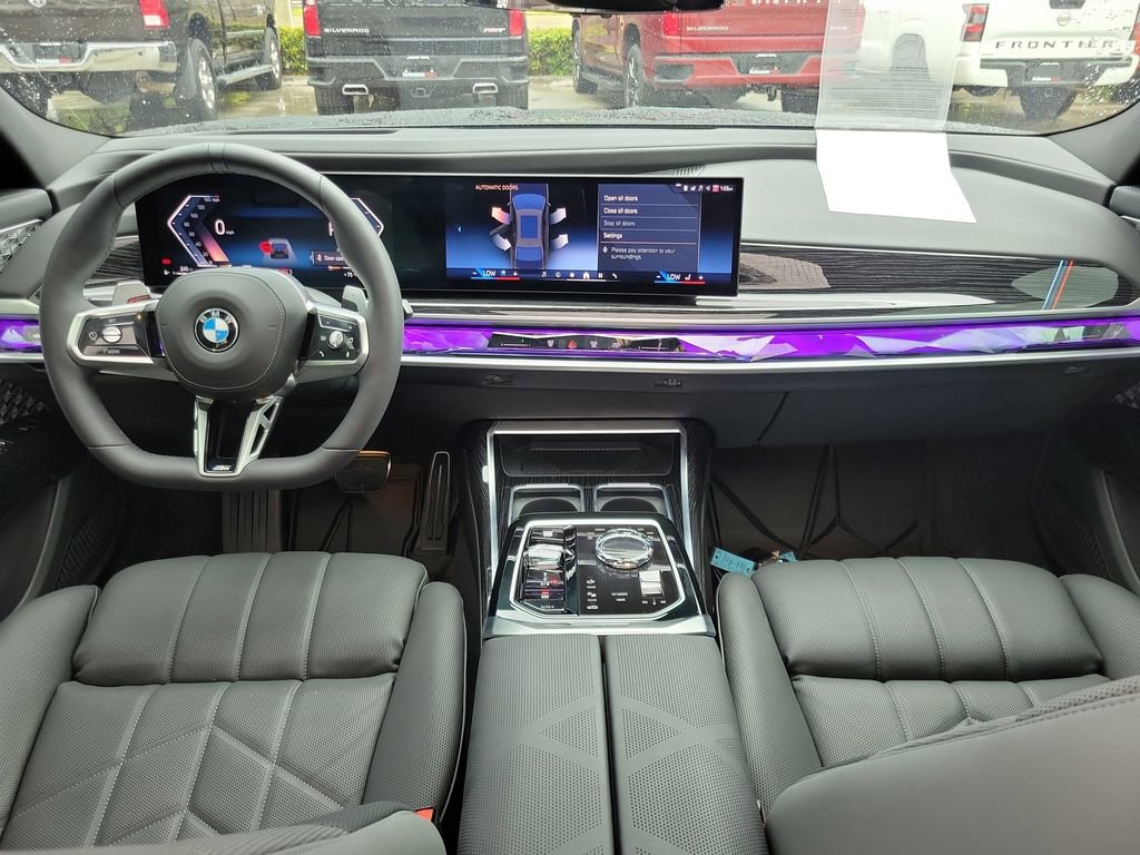 Used 2025 BMW 760i xDrive w/ Executive Package AWD/4WD image 15