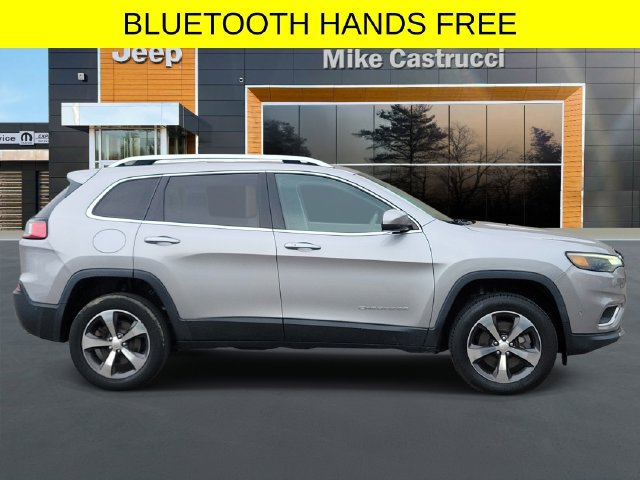 Used 2019 Jeep Cherokee Limited w/ Luxury Group AWD/4WD image 3