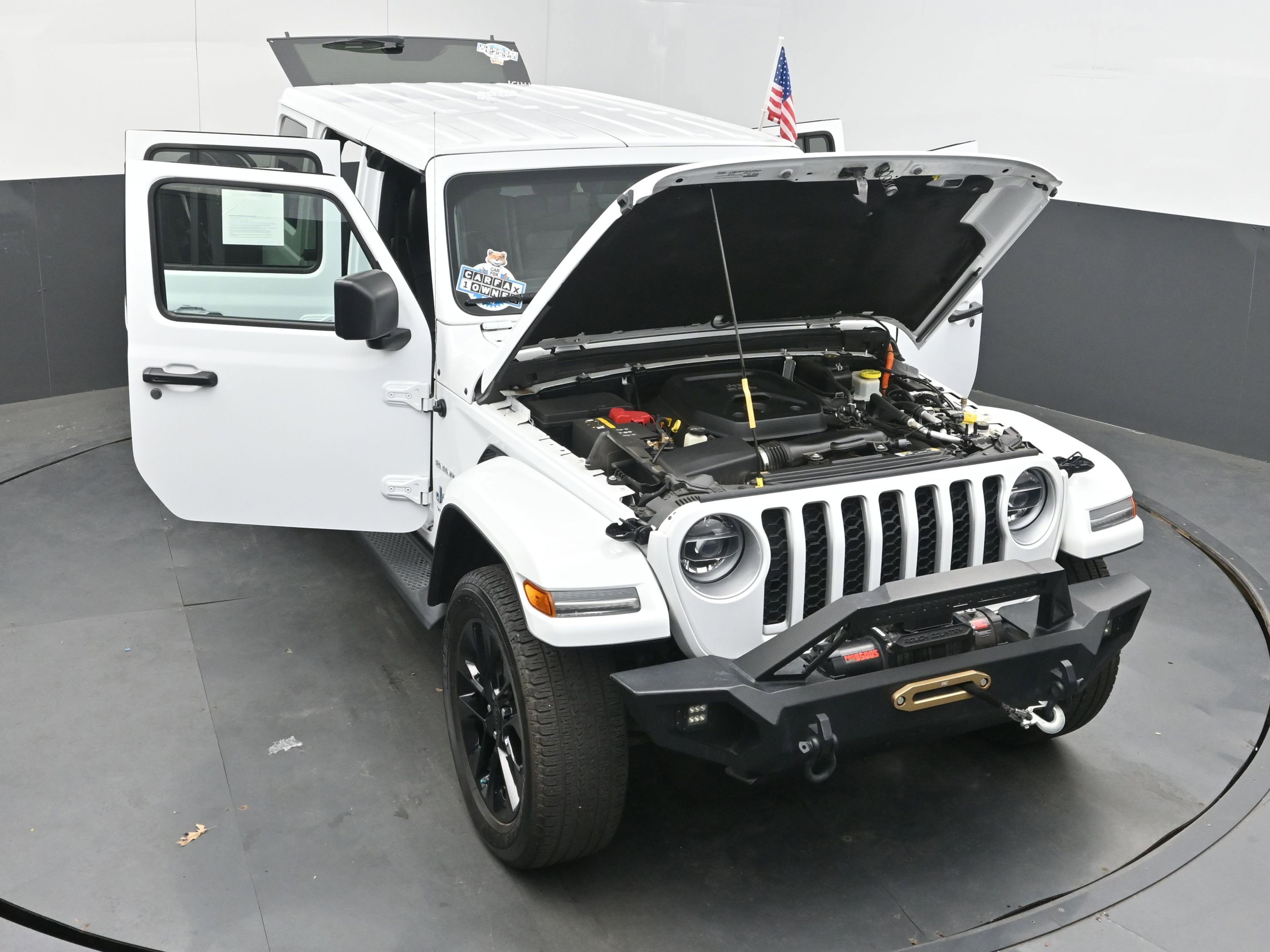 Used 2022 Jeep Wrangler Unlimited Sahara w/ Cold Weather Group AWD/4WD image 40