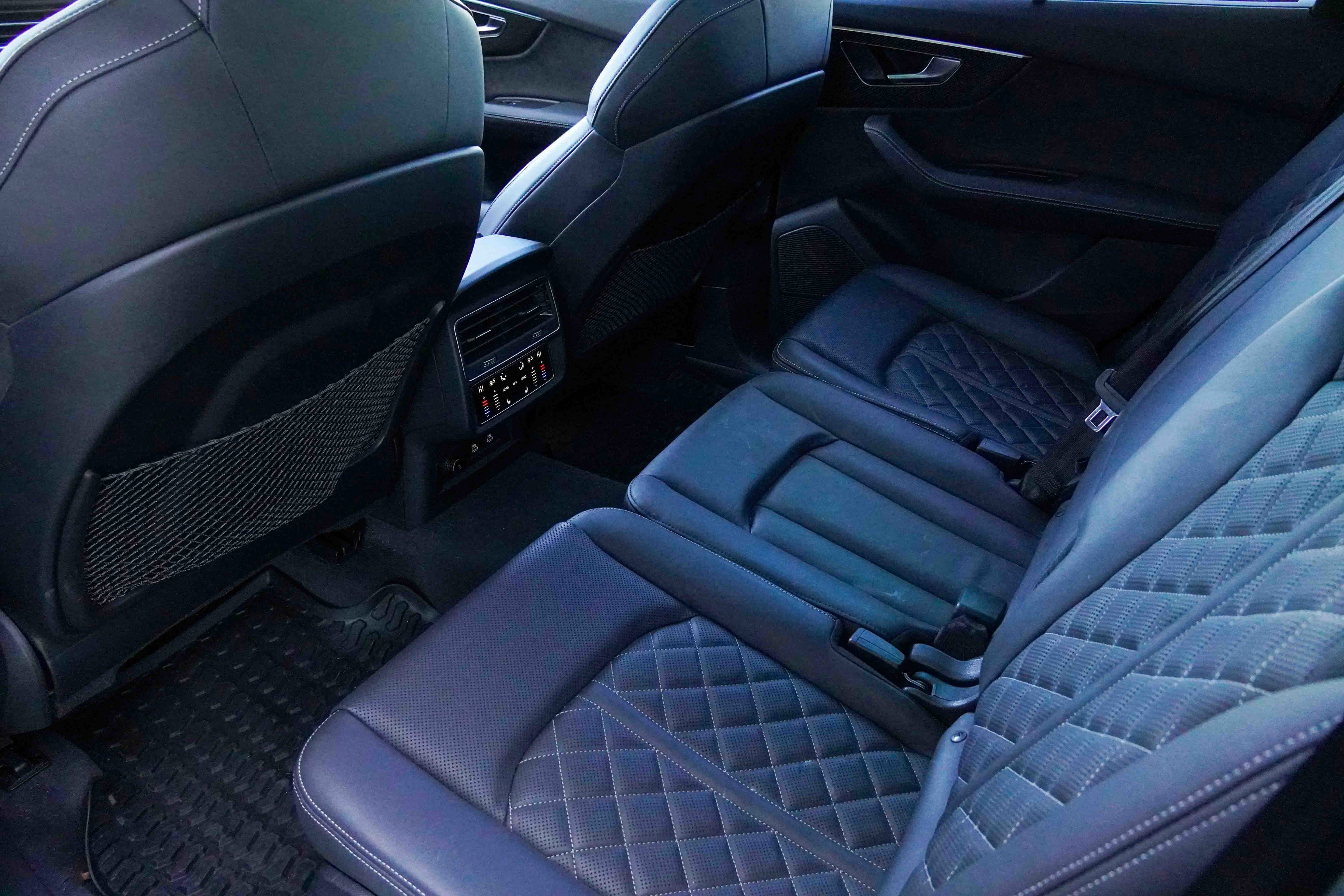 Used 2024 Audi SQ7 Premium Plus image 35