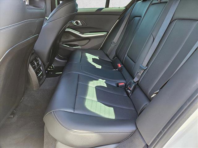 Used 2025 BMW 330i Sedan w/ M Sport Package image 17