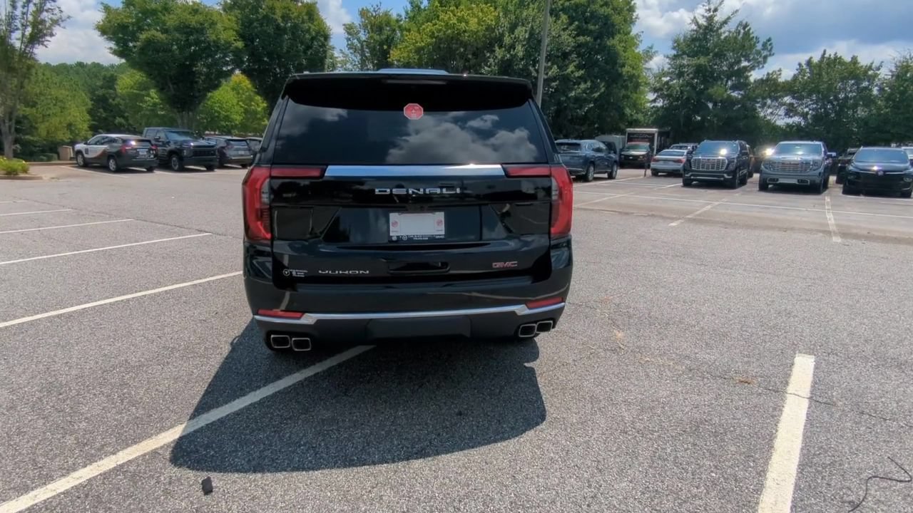 New 2026 GMC Yukon Denali w/ Denali Reserve Package AWD/4WD image 7