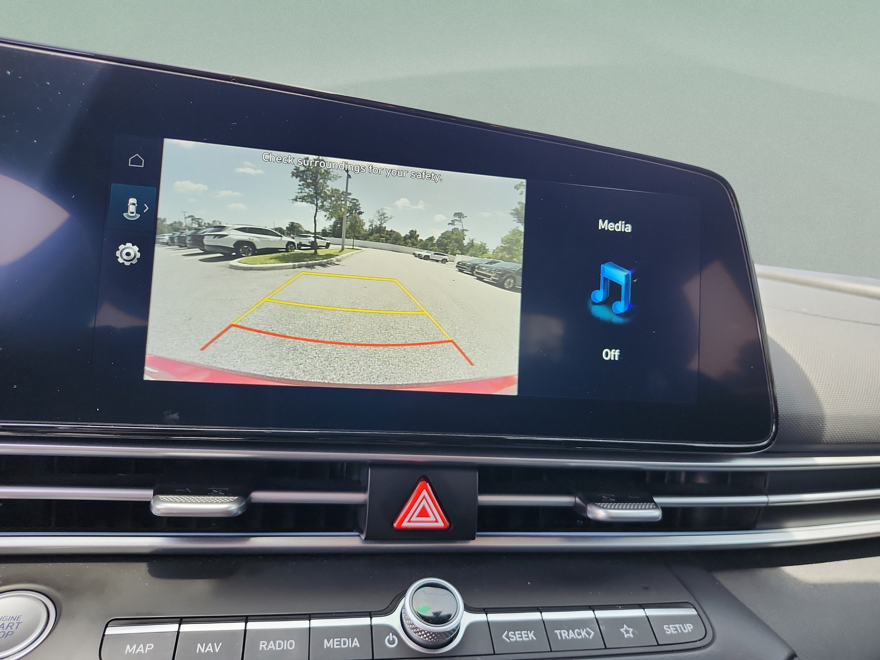 Certified 2024 Hyundai Elantra Blue FWD image 24