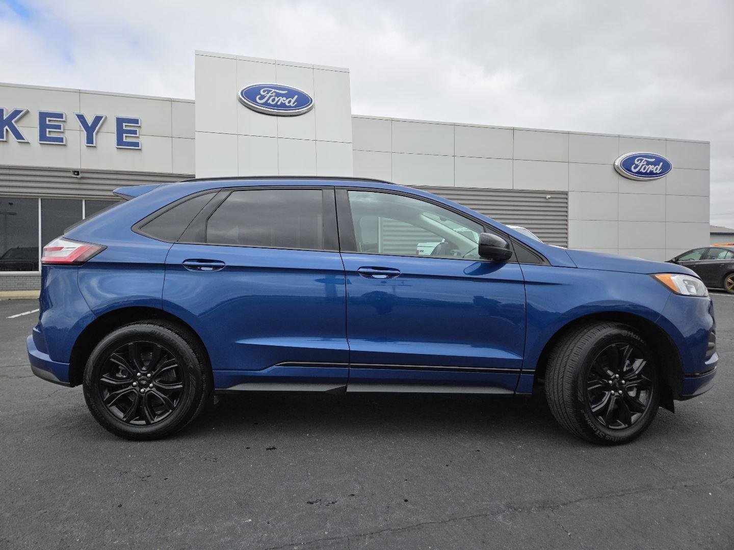 Used 2023 Ford Edge SE w/ Black Appearance Package AWD/4WD image 11