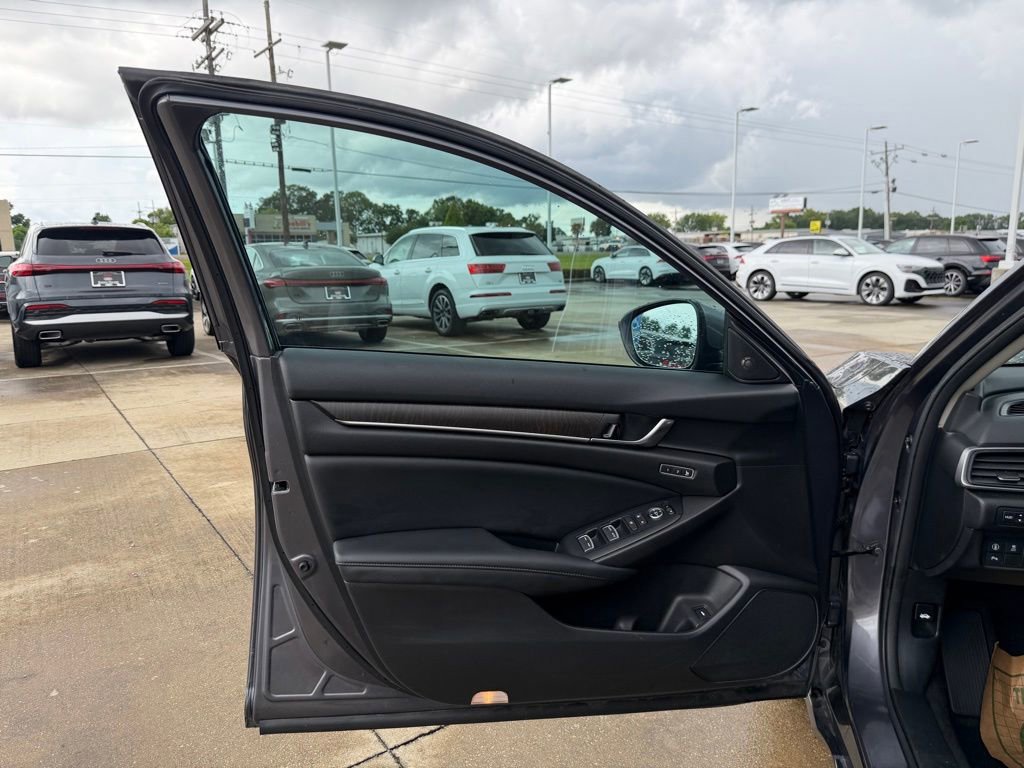 Used 2021 Honda Accord Touring image 13
