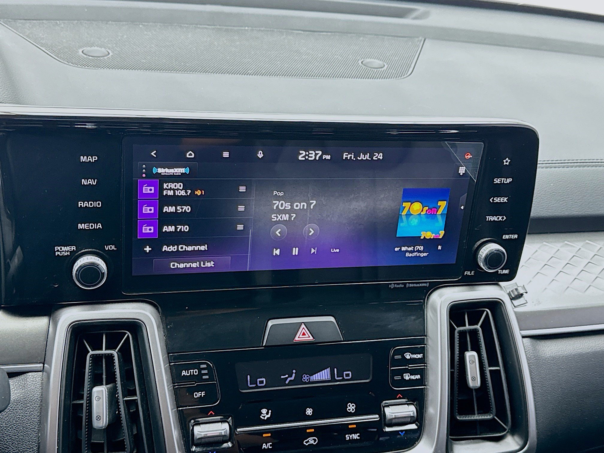 Used 2022 Kia Sorento S FWD image 11