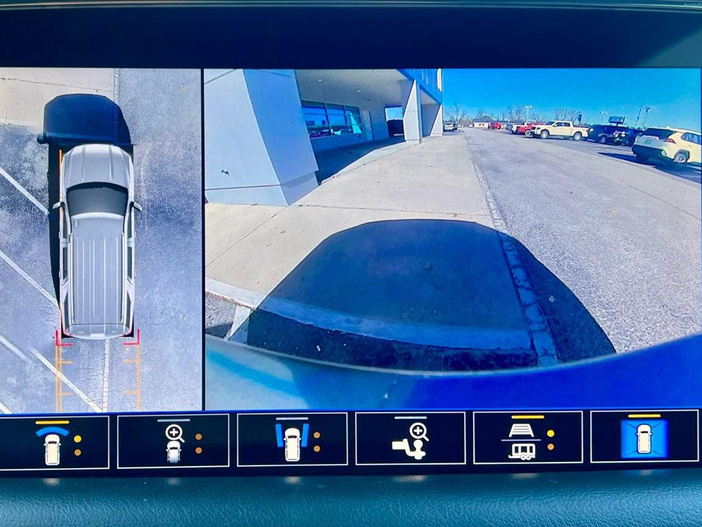 Used 2021 GMC Yukon XL AT4 w/ AT4 Premium Plus Package image 14