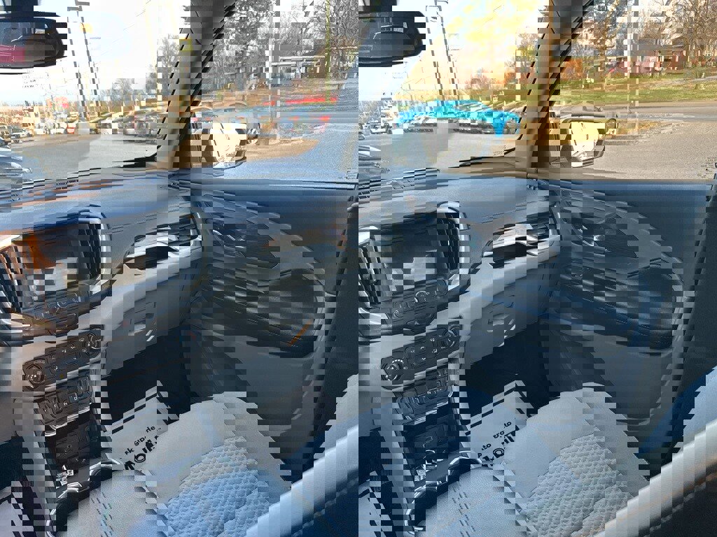 Used 2018 GMC Terrain SLE image 13