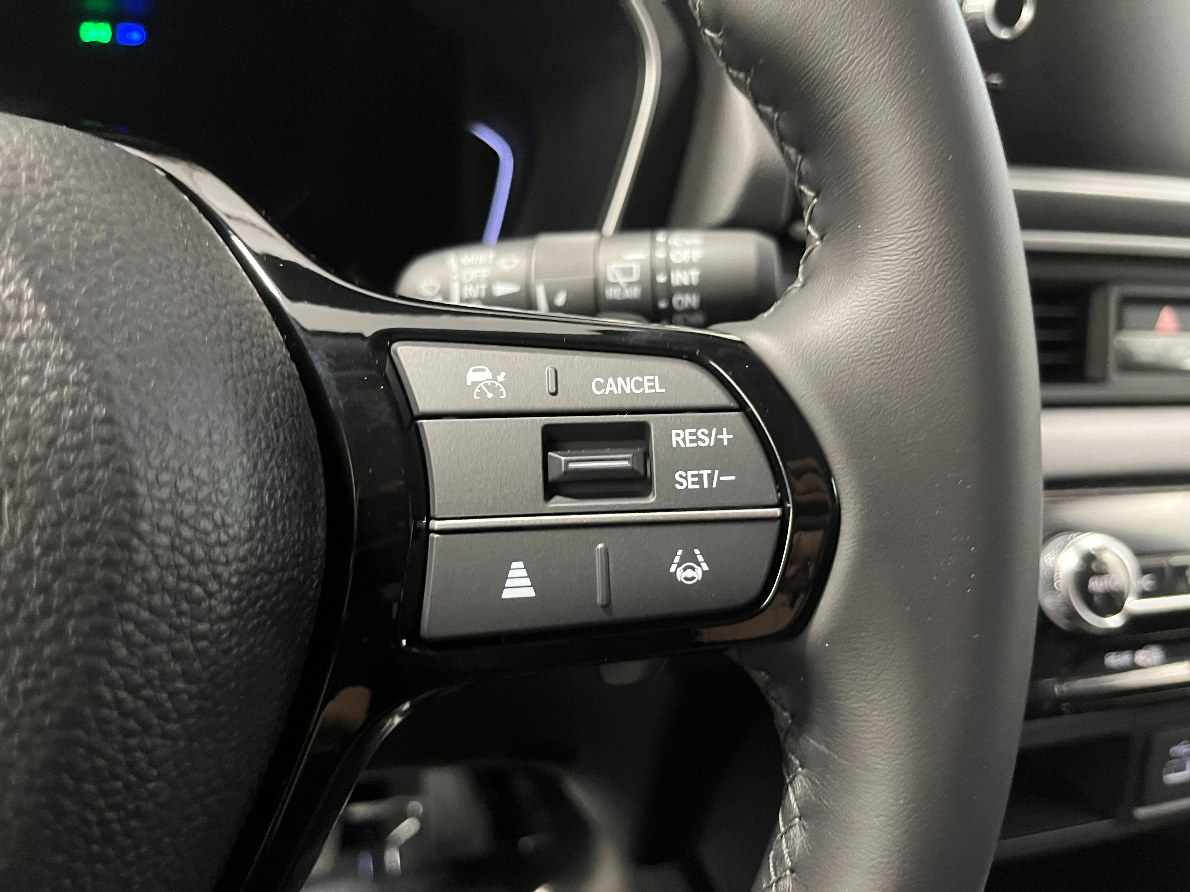 New 2025 Honda Pilot Touring image 14