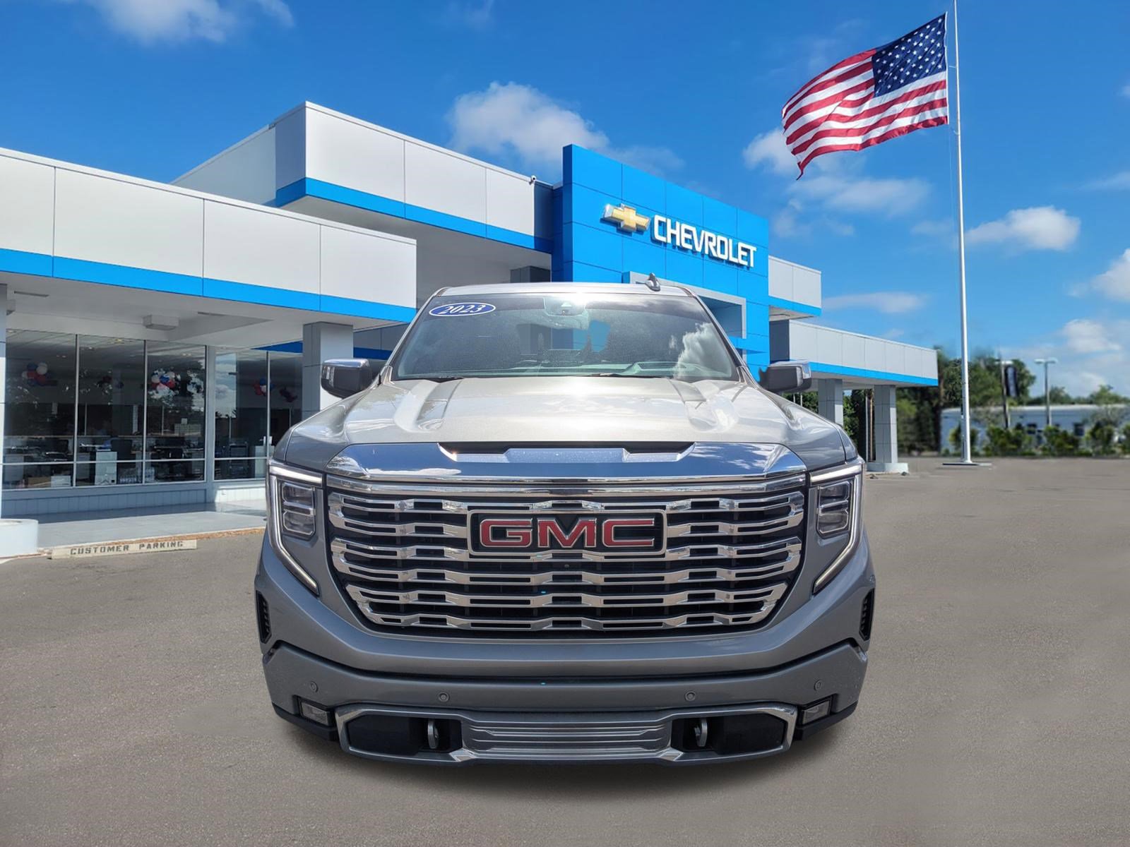 Used 2023 GMC Sierra 1500 Denali w/ Denali Reserve Package AWD/4WD image 2