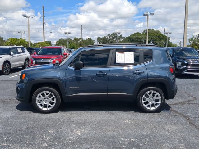 Used 2022 Jeep Renegade Latitude w/ Convenience Group AWD/4WD image 9