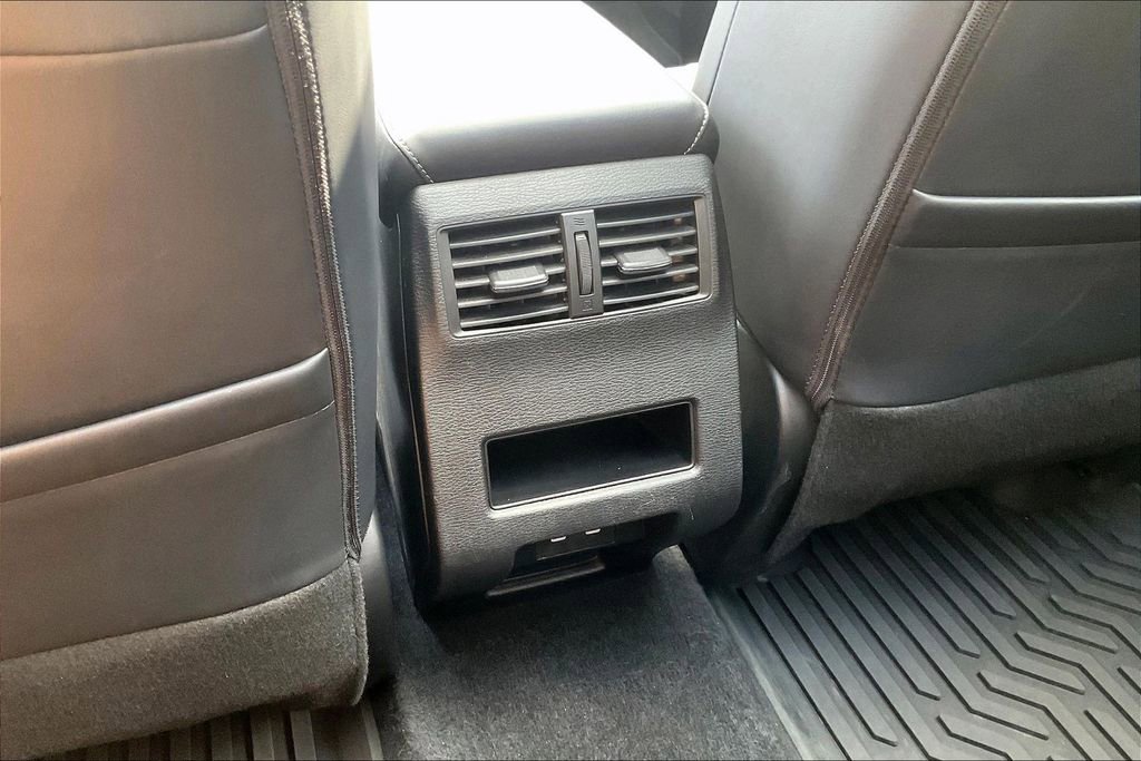 Used 2025 Mitsubishi Outlander SE AWD/4WD image 30