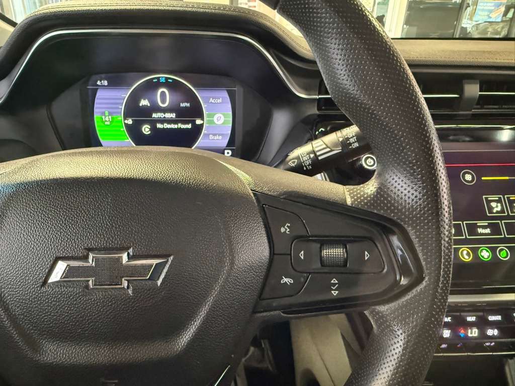 Used 2023 Chevrolet Bolt EUV LT FWD image 12
