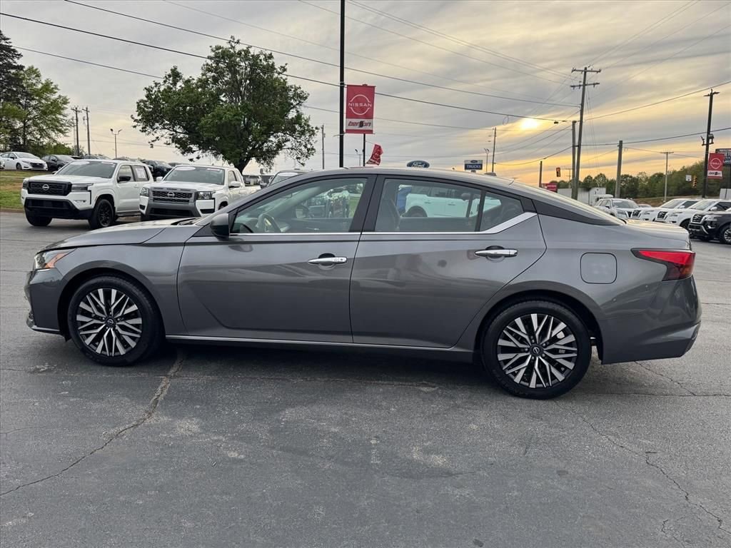 Certified 2025 Nissan Altima 2.5 SV image 6