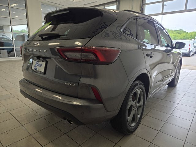 Used 2024 Ford Escape ST-Line w/ Tech Pack #1 AWD/4WD image 10