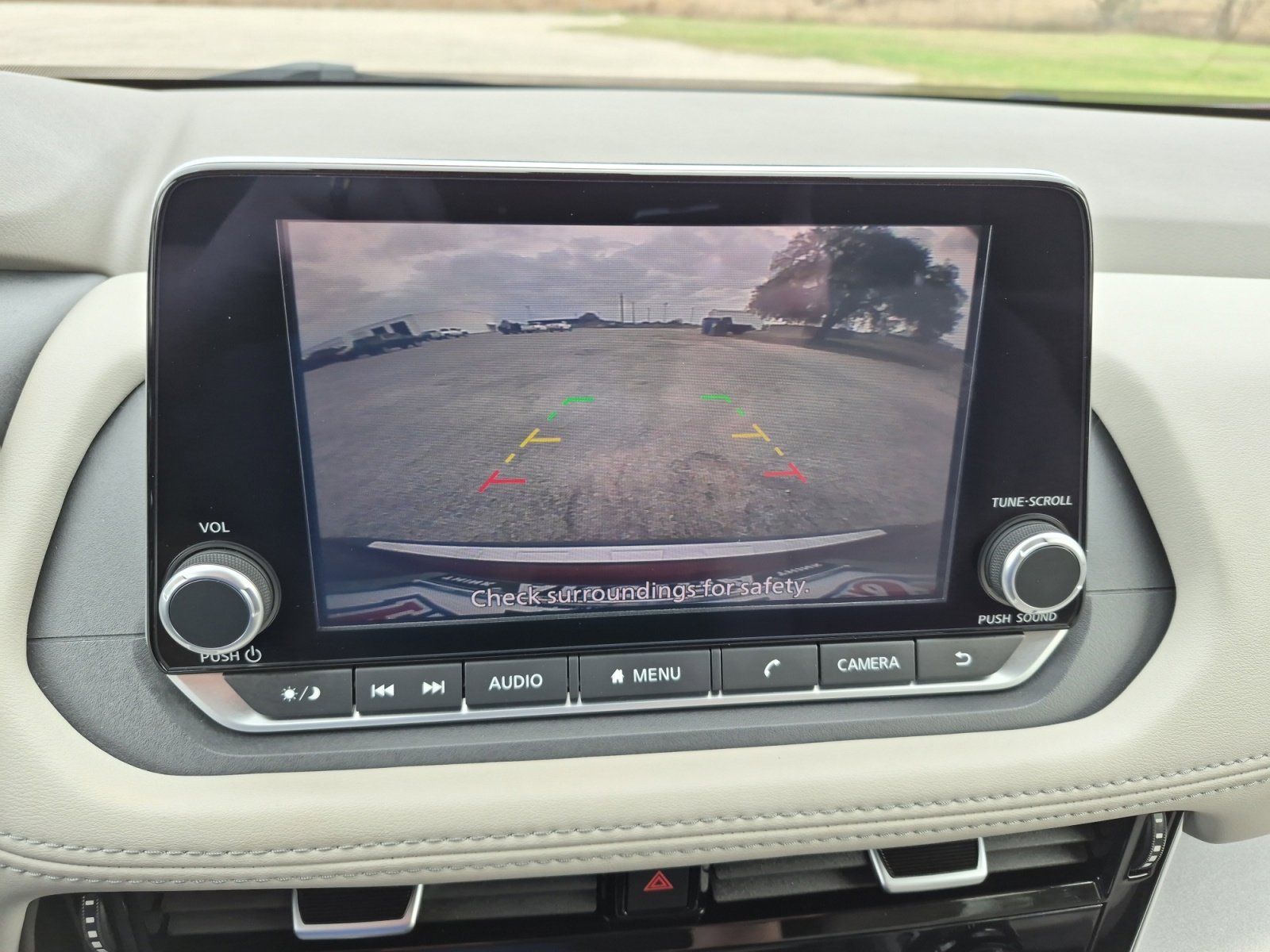 Used 2023 Nissan Rogue SV image 14