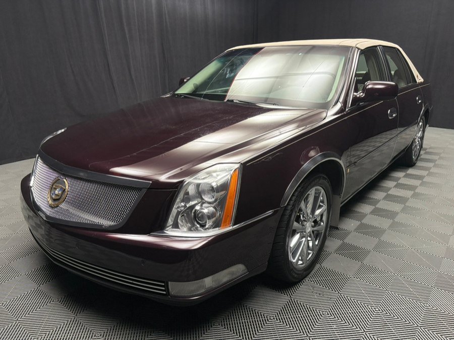 Used 2008 Cadillac DTS Luxury I FWD image 2