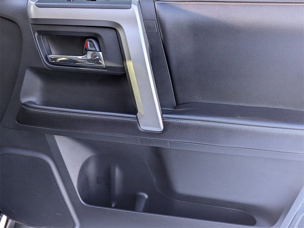 Used 2016 Toyota 4Runner Limited image 31