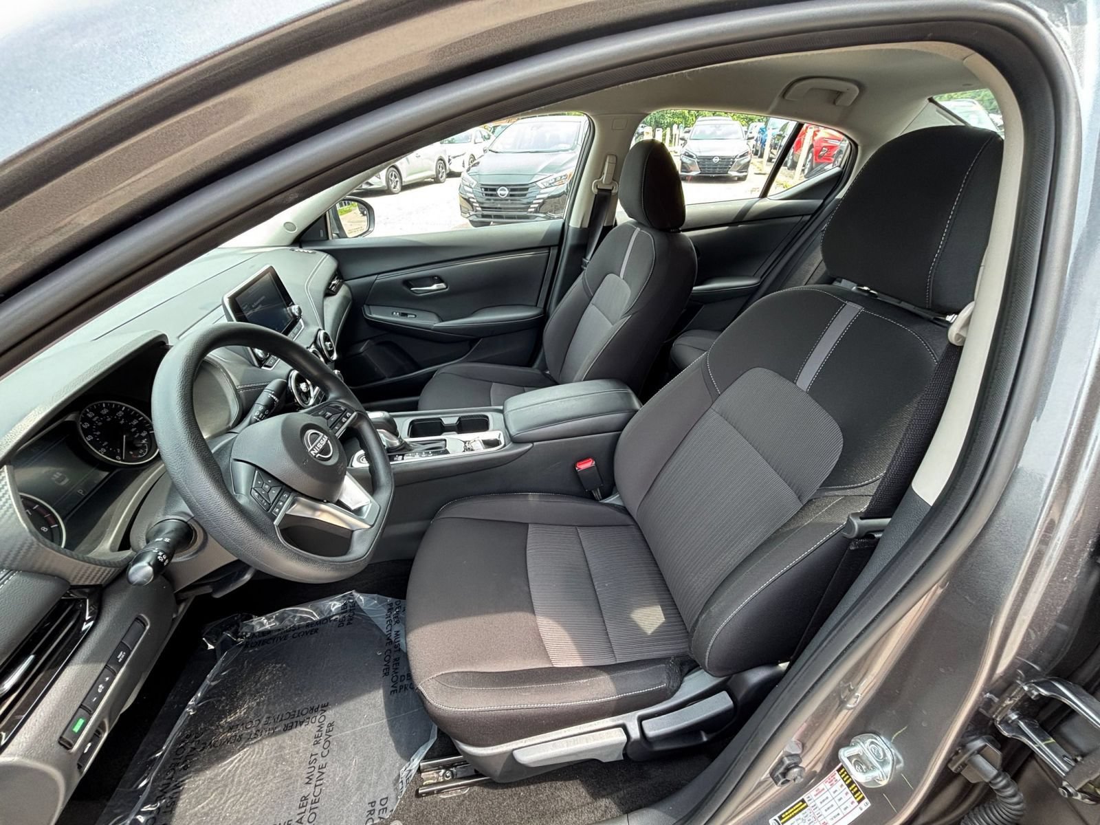 Used 2025 Nissan Sentra SV FWD image 33