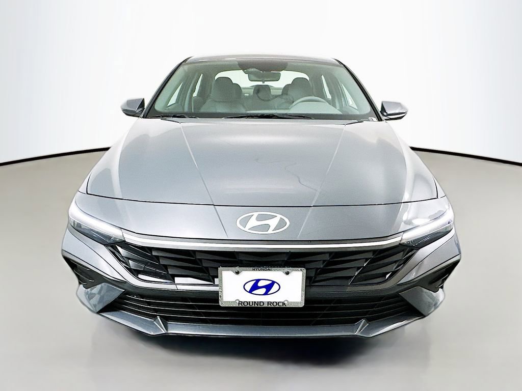 New 2026 Hyundai Elantra SE w/ Cargo Package FWD image 2