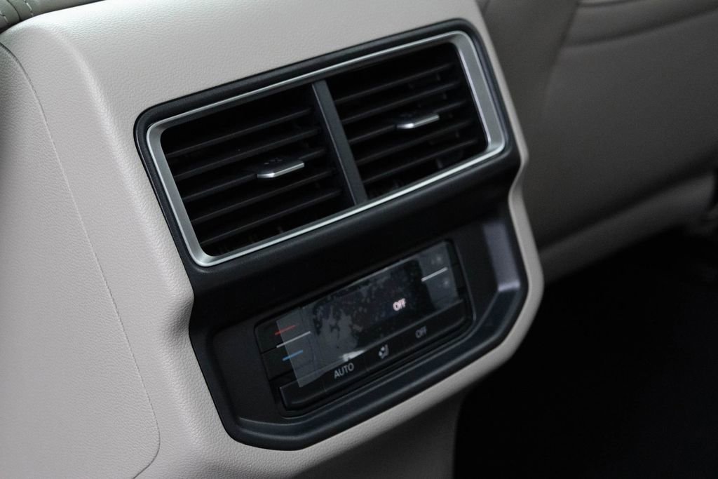 New 2026 Volkswagen Atlas SE image 35