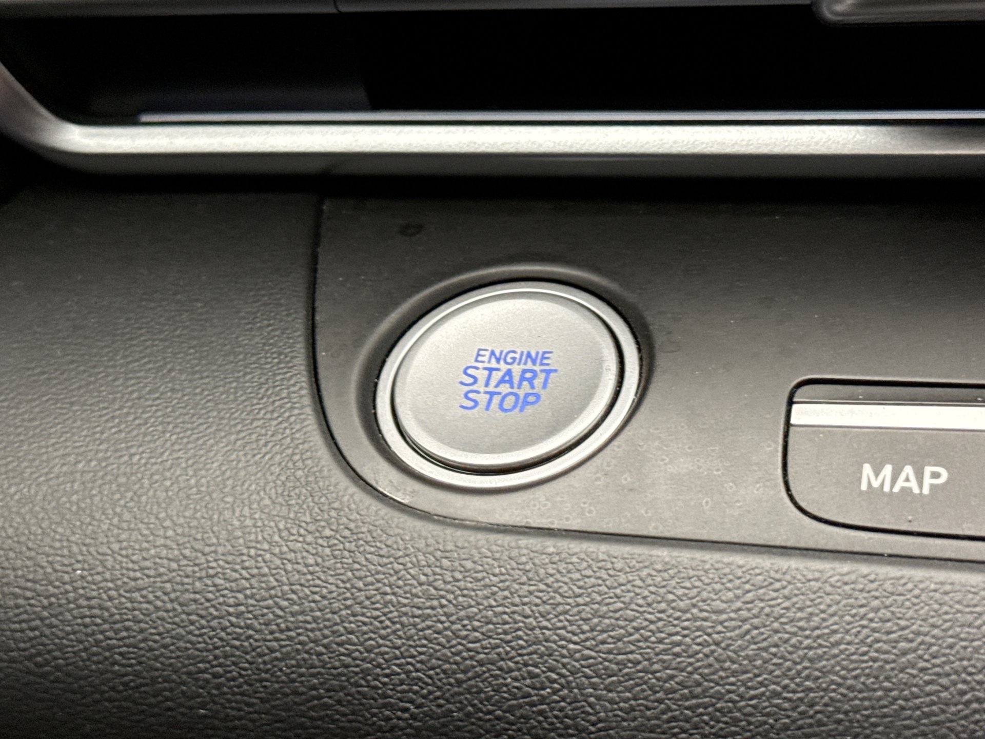Used 2025 Hyundai Elantra SEL FWD image 20