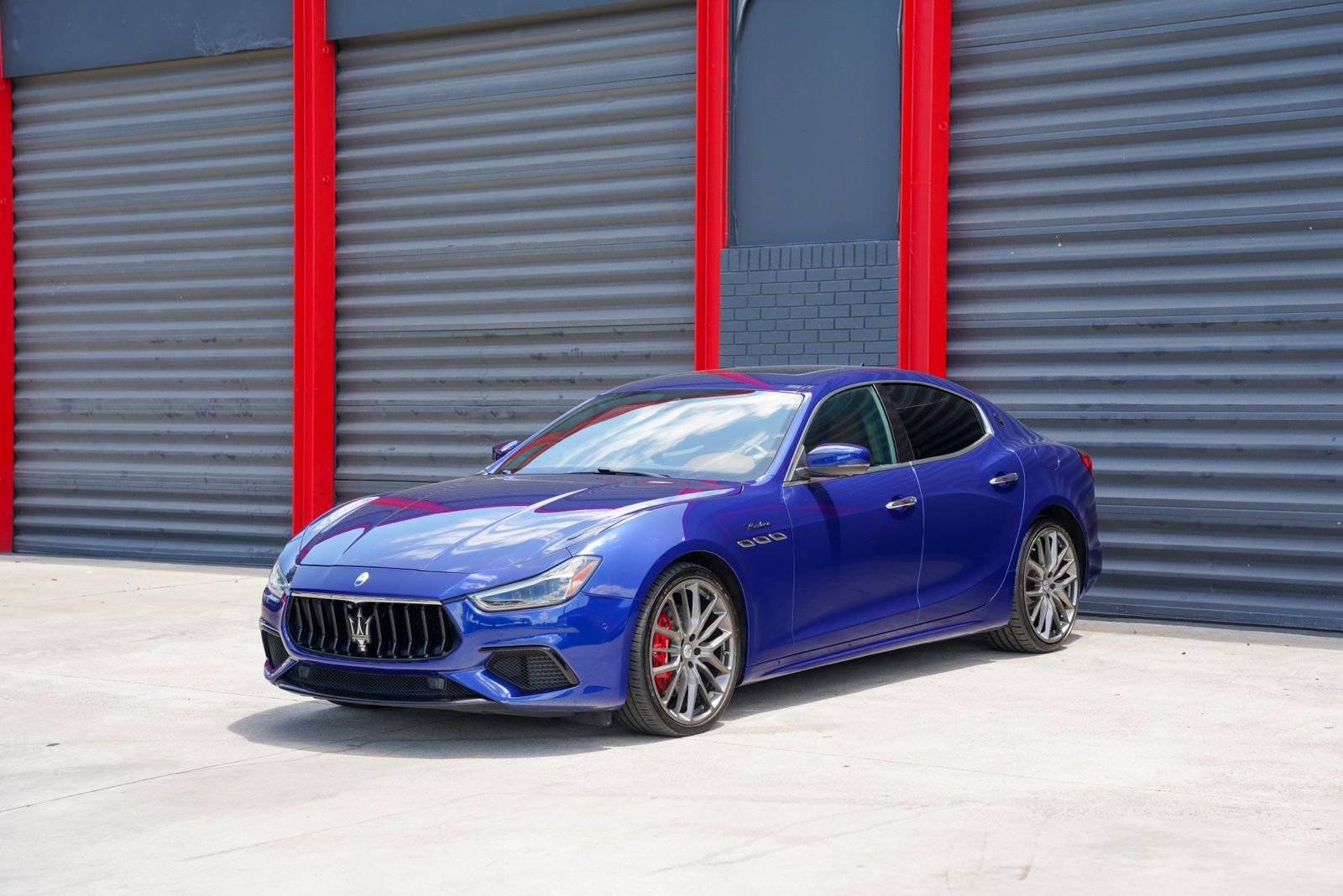 Used 2022 Maserati Ghibli Modena Q4 AWD/4WD image 1