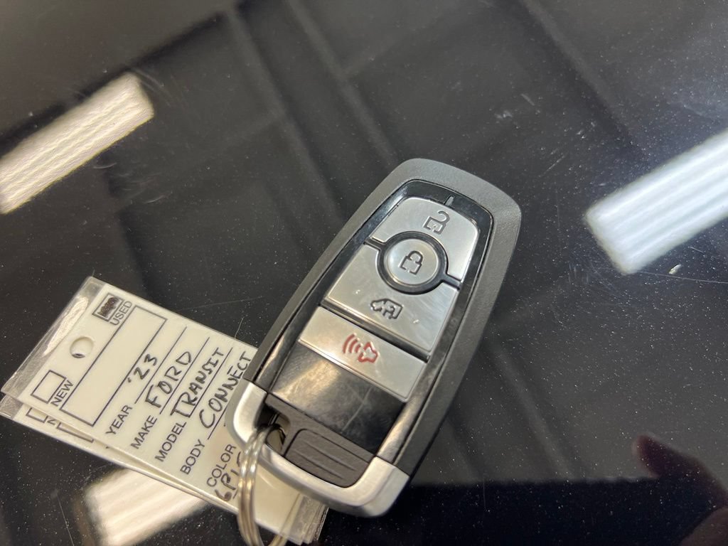 Used 2023 Ford Transit Connect Titanium FWD image 32