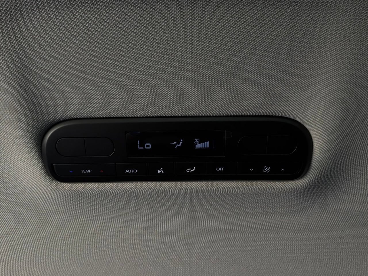 Used 2026 Hyundai Palisade SEL FWD image 15