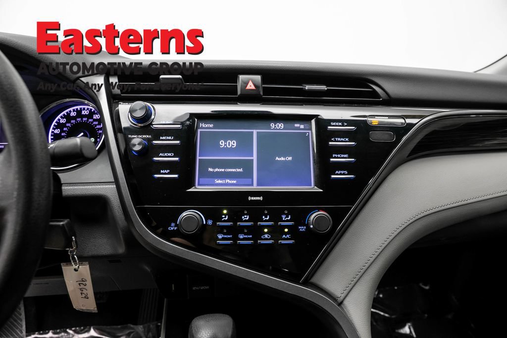 Used 2020 Toyota Camry LE FWD image 11