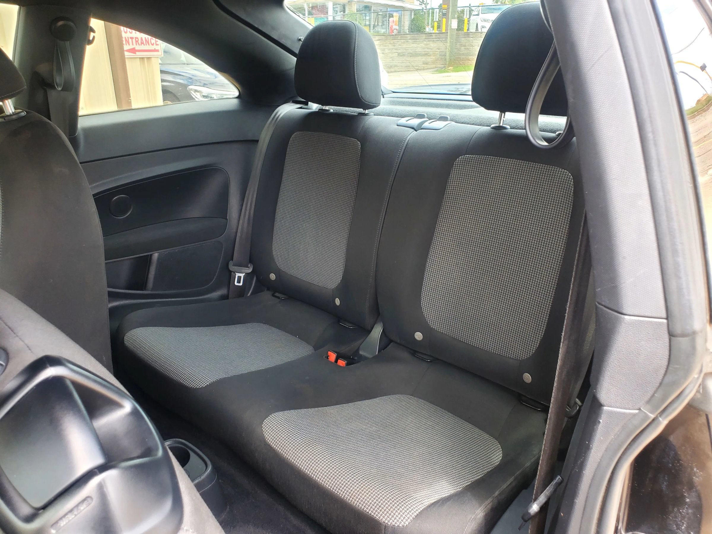 Used 2019 Volkswagen Beetle 2.0T S FWD image 5