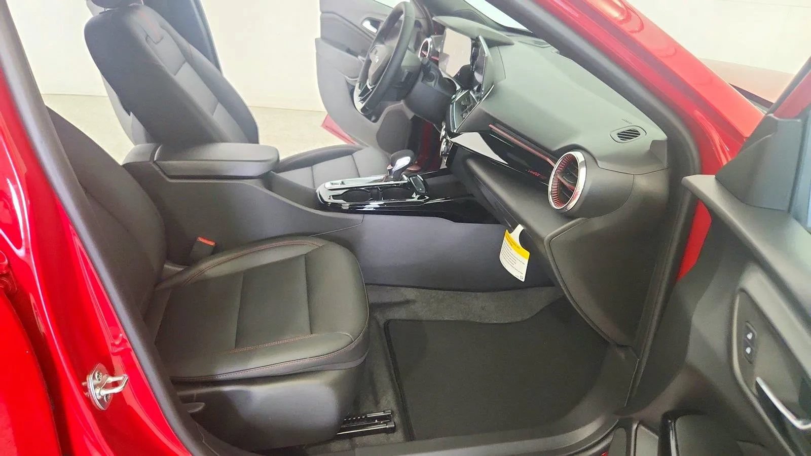 New 2026 Chevrolet Trax RS w/ Driver Confidence Package FWD image 29