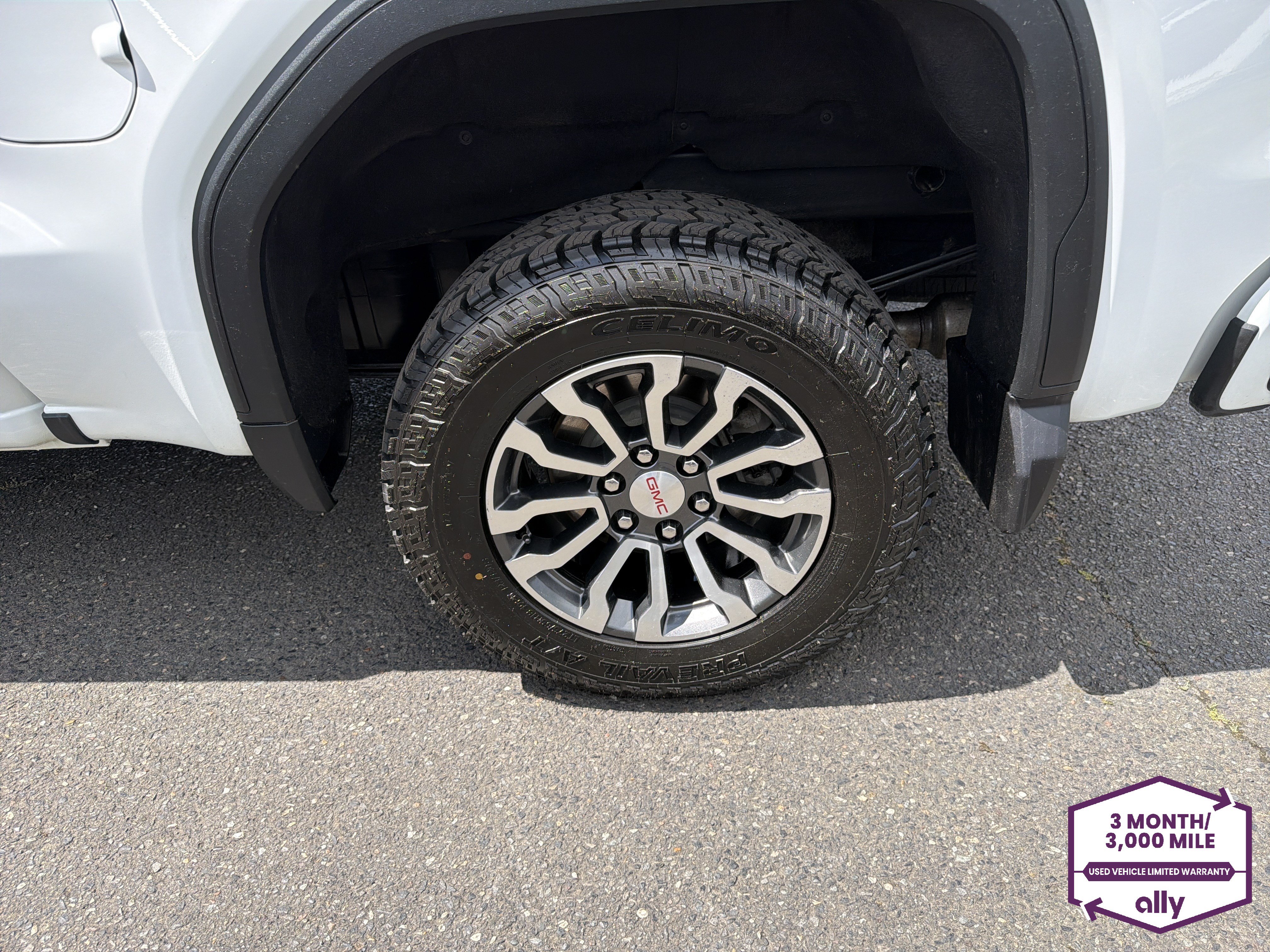 Used 2023 GMC Sierra 1500 AT4 w/ Technology Package AWD/4WD image 25